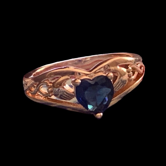 Irish Claddagh Ring Rose Gold Plated Sapphire Blue Crystal Heart Woman’s Ring - Picture 6 of 8